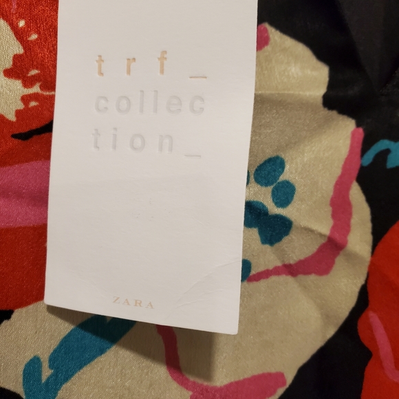 Zara Dress floral - Picture 4 of 4